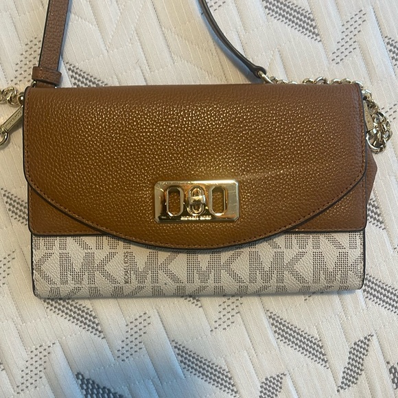Michael Kors Purse - Picture 1 of 6